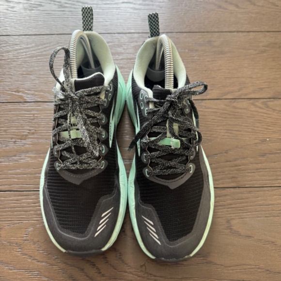 Brooks Cascadia 16 Women’s Size 8 (B regular) Running Shoes Hiking Black Mint - Picture 2 of 10